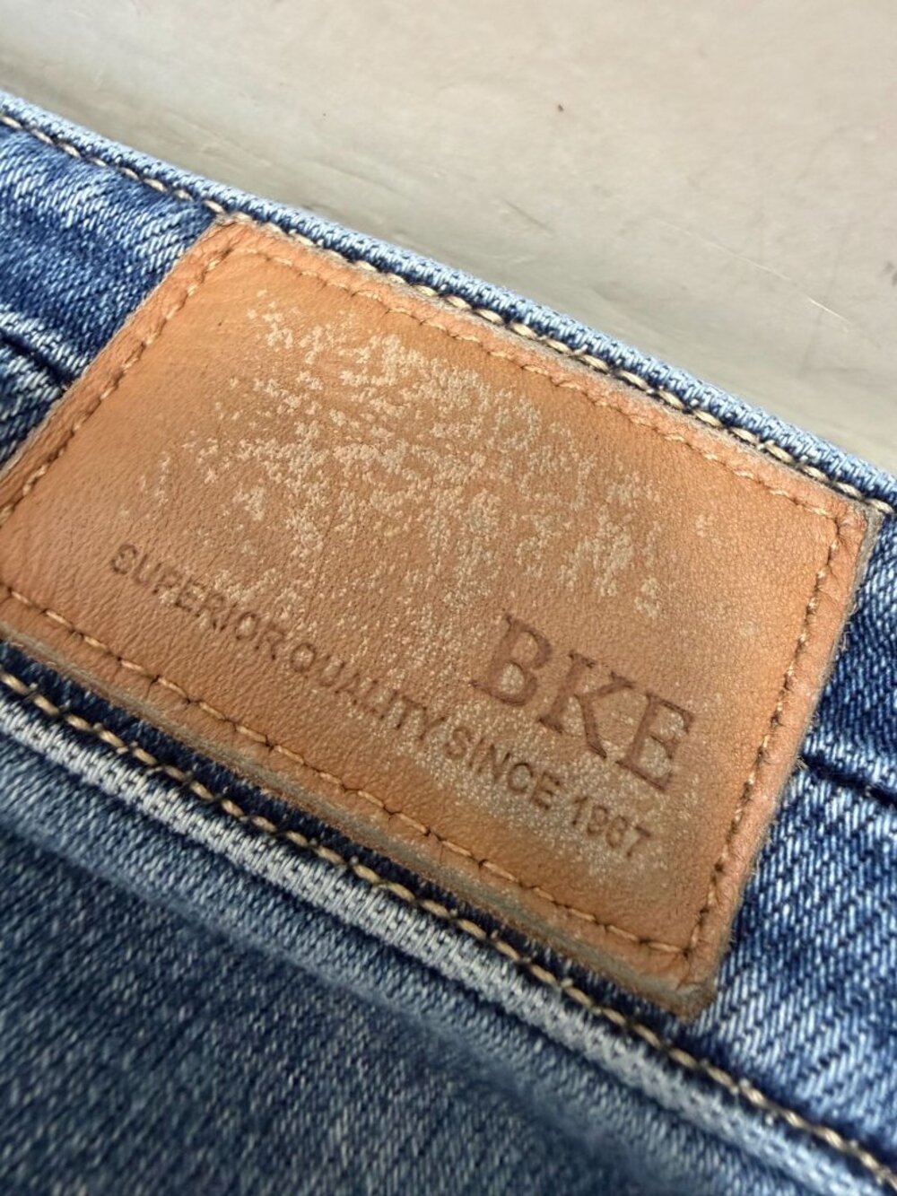 BKE Parker Jeans Women's 31X32 High Rise Straight Fit Stretch Denim Y2K Buckle - Picture 13 of 14